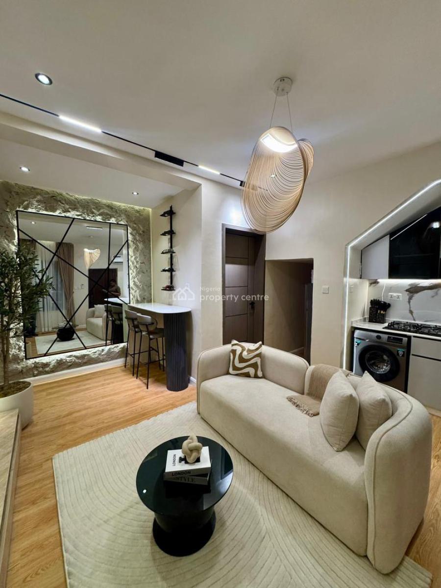 Cozy  2 Bedroom Apartment  with Ps5 , Swimming Pool ‍️ ,  Gym, Lekki Phase 1, Lekki, Lagos, Flat / Apartment Short Let