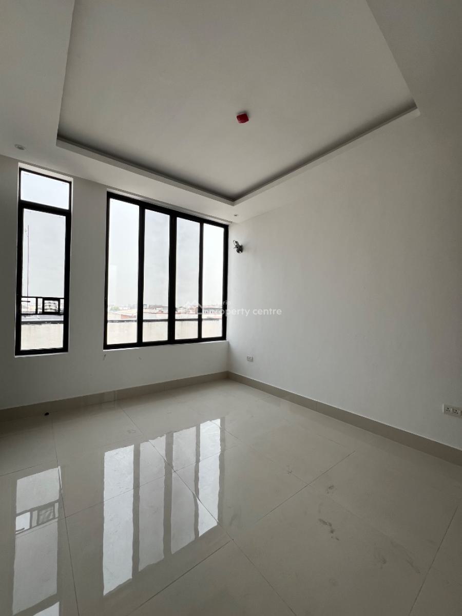 Exquisitely Finished 3 Bedroom Apartment with Elevator, Lekki Phase 1, Lekki Phase 1, Lekki, Lagos, Block of Flats for Sale