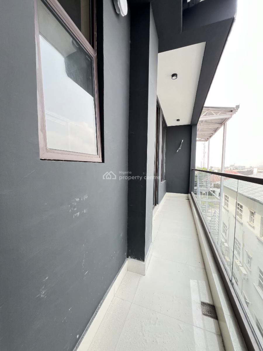 Exquisitely Finished 3 Bedroom Apartment with Elevator, Lekki Phase 1, Lekki Phase 1, Lekki, Lagos, Block of Flats for Sale
