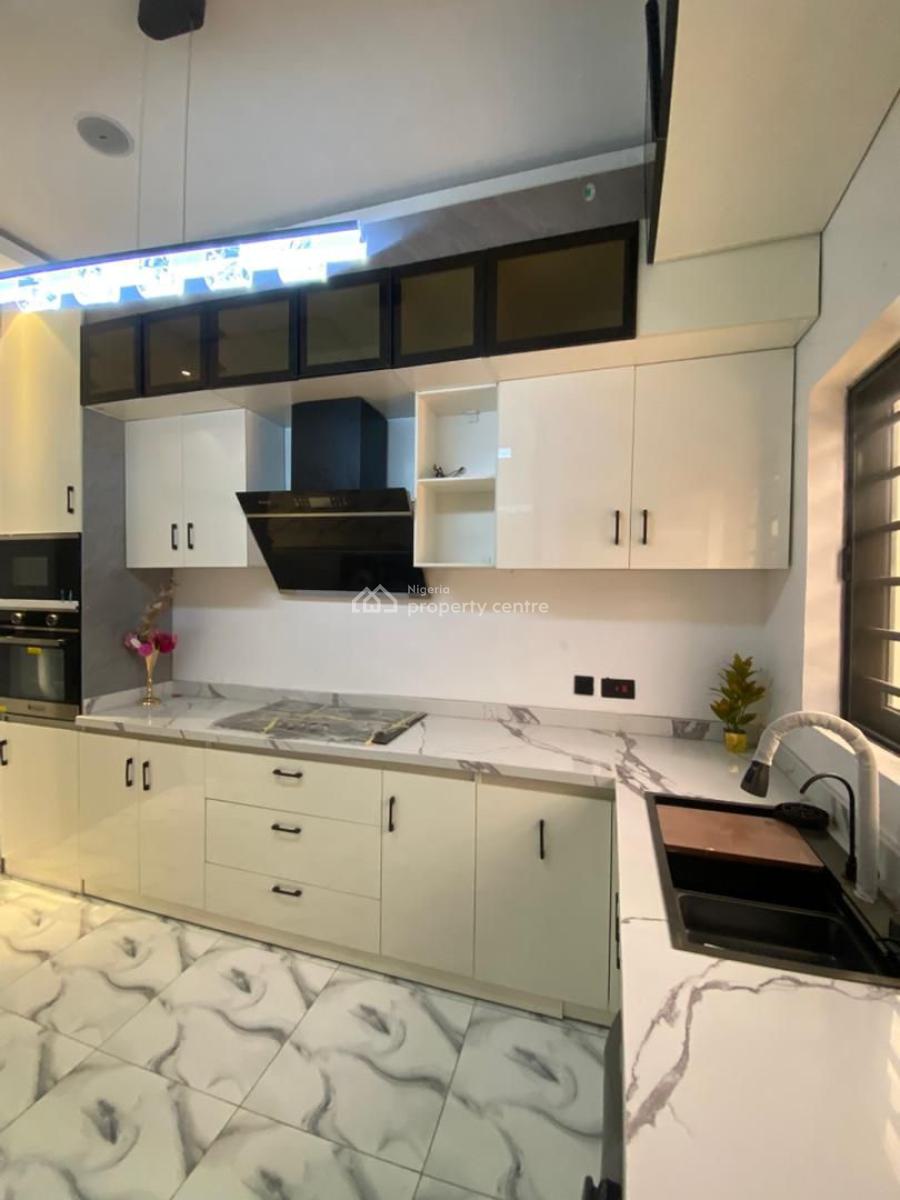 Impeccable 4 Bedroom Terrace Duplex with Bq in a Secure Estate, Lekki Phase 1, Lekki, Lagos, Terraced Duplex for Sale