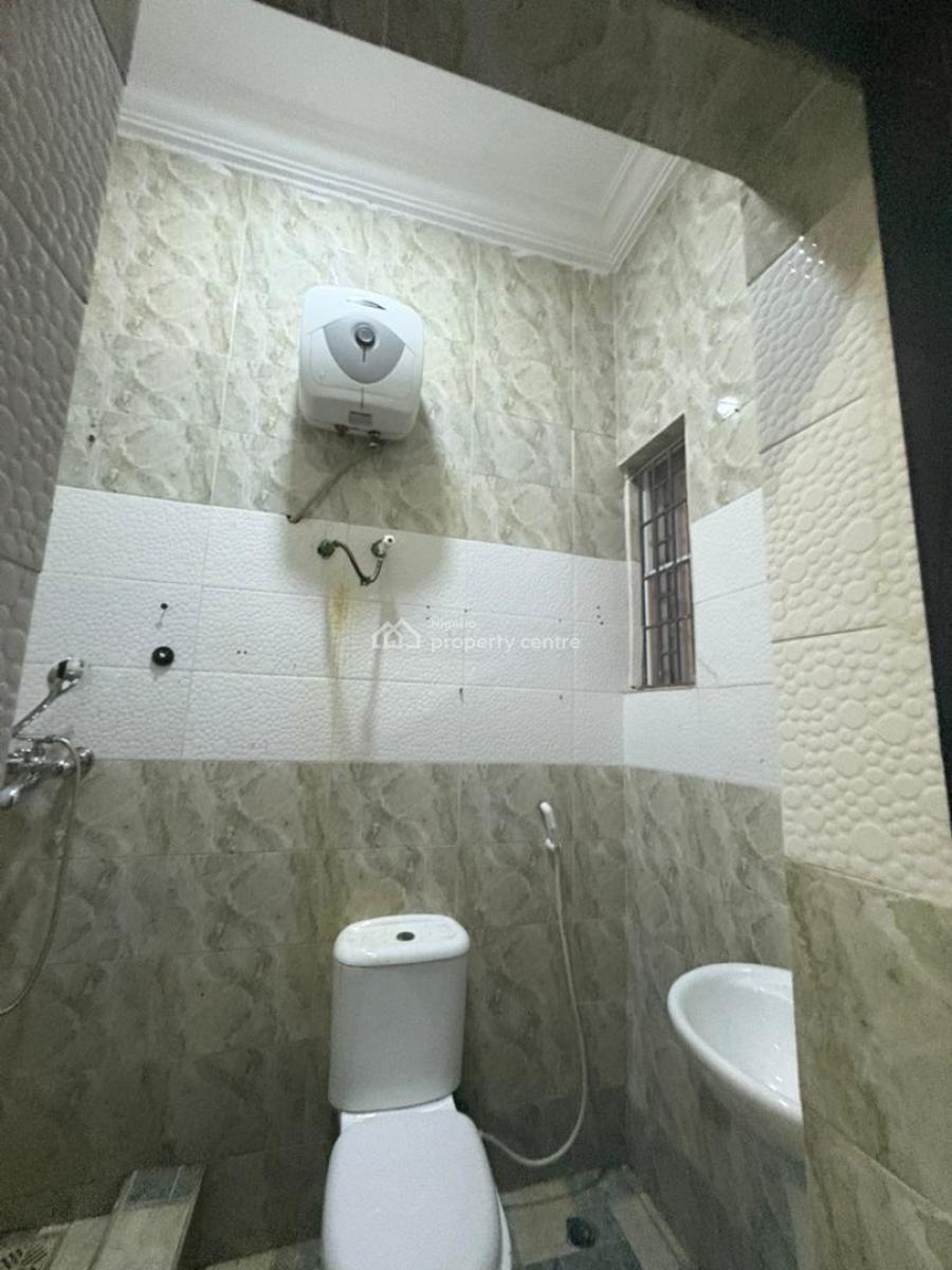 Well Maintained 2 Bedroom Apartment, Off Freedom Way, Ikate, Lekki, Lagos, Flat / Apartment for Rent