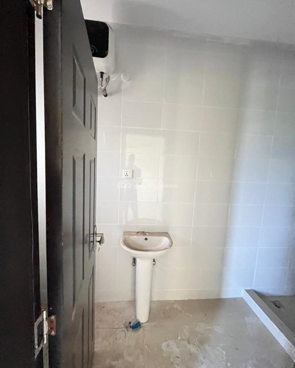 Lovely 3 Bedroom Apartment with Bq, Lekki, Lagos, Block of Flats for Sale