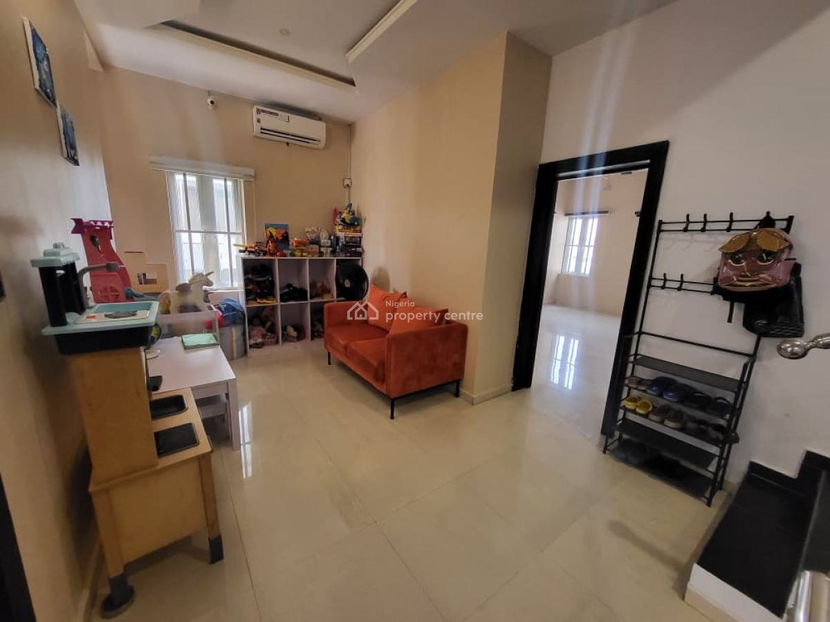 4 Bedroom, Ikate Off Freedom Way, Lekki Phase 1, Lekki, Lagos, Terraced Duplex for Rent