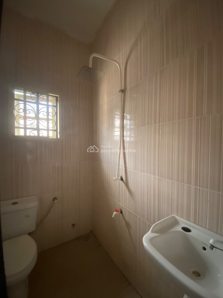 Lovely 3bedroom in a Good Estate Very Close to Road,wt Water, Before Ogombo Roundabout, Off Ogombo Road, Ajah, Lagos, Flat / Apartment for Rent