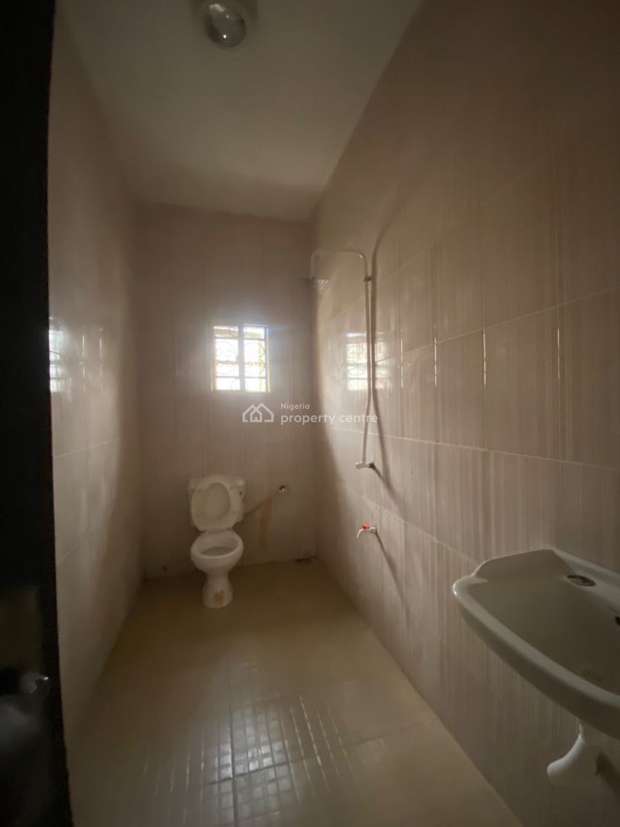 Lovely 3bedroom in a Good Estate Very Close to Road,wt Water, Before Ogombo Roundabout, Off Ogombo Road, Ajah, Lagos, Flat / Apartment for Rent