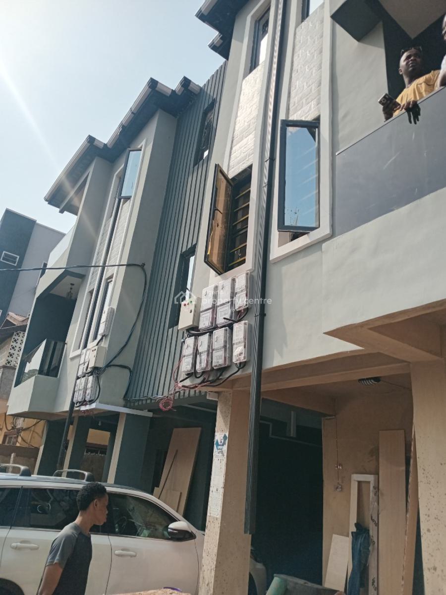 Mini Flat, Bonoway, Yaba, Lagos, Mini Flat (room and Parlour) for Rent