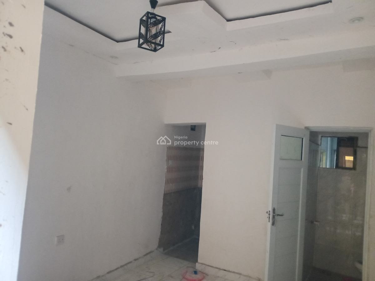 Mini Flat, Bonoway, Yaba, Lagos, Mini Flat (room and Parlour) for Rent