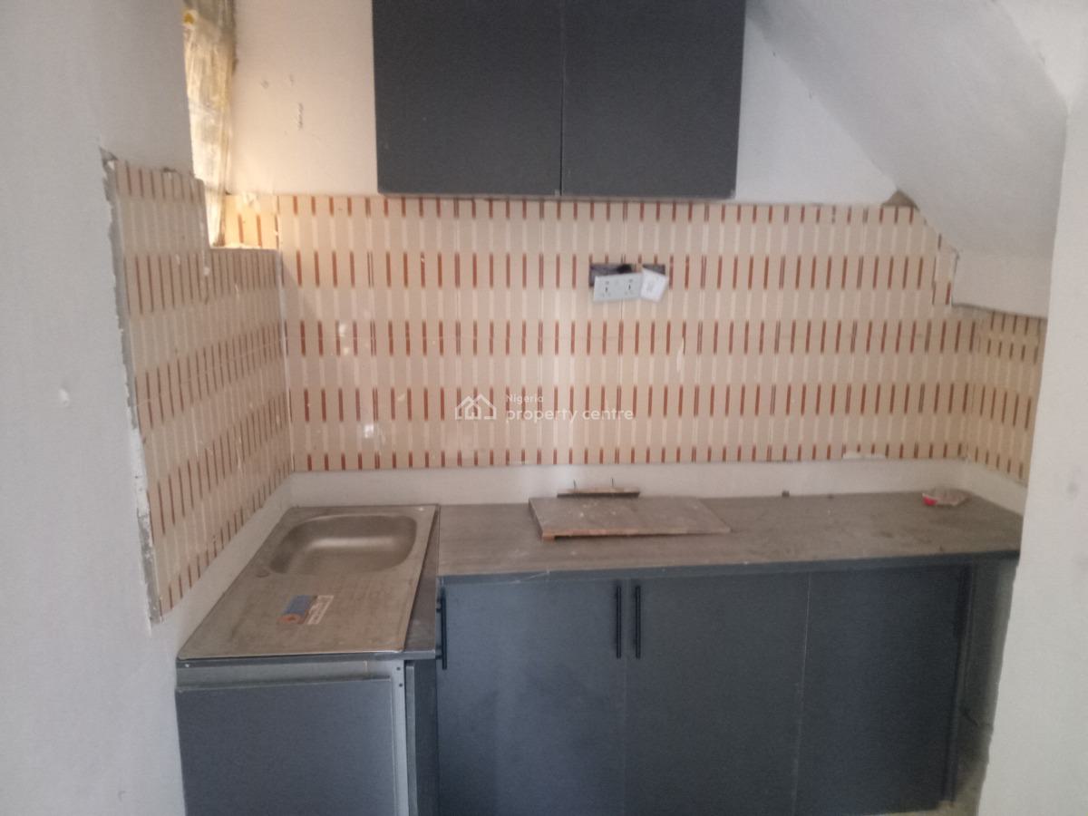 Mini Flat, Bonoway, Yaba, Lagos, Mini Flat (room and Parlour) for Rent