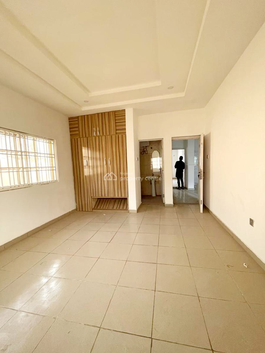 Luxury Massive 2bedroom Block of Flats in a Serene Environment, Durumi Close to Area 1, Durumi, Abuja, Flat / Apartment for Rent