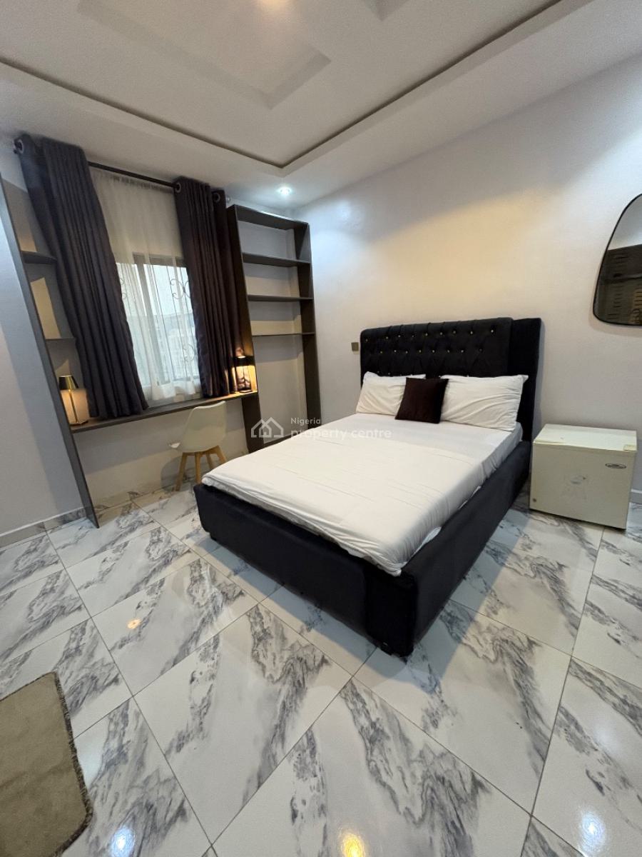 Studio Apartment with Balcony Yaba, Glover Street Yaba, Yaba, Lagos, Self Contain (single Rooms) Short Let