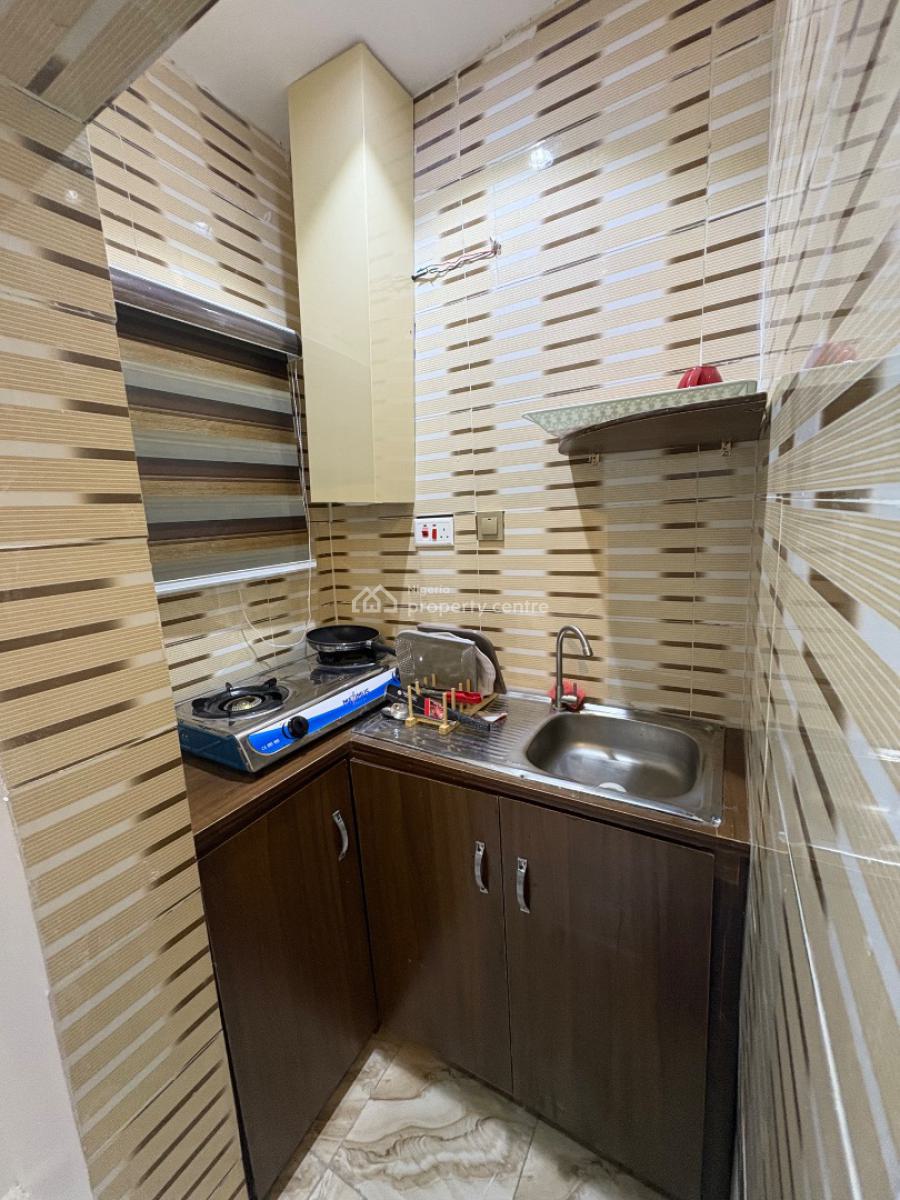 Studio Apartment with Balcony Yaba, Glover Street Yaba, Yaba, Lagos, Self Contain (single Rooms) Short Let