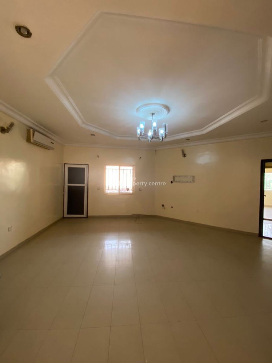 Spacious 3 Bedroom Flat and a Bq on The Second Floor, Wuse 2, Abuja, Flat / Apartment for Rent