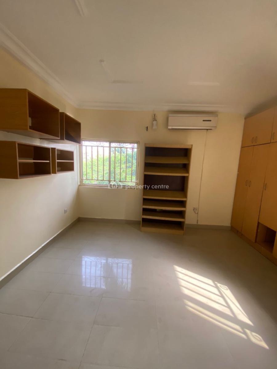 Spacious 3 Bedroom Flat and a Bq on The Second Floor, Wuse 2, Abuja, Flat / Apartment for Rent