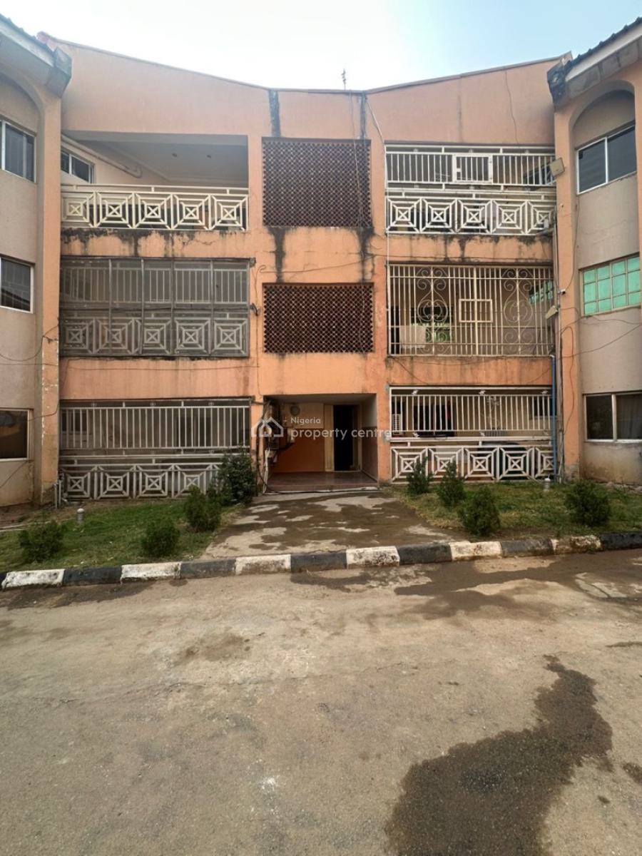 Spacious 3 Bedroom Flat and a Bq on The Second Floor, Wuse 2, Abuja, Flat / Apartment for Rent