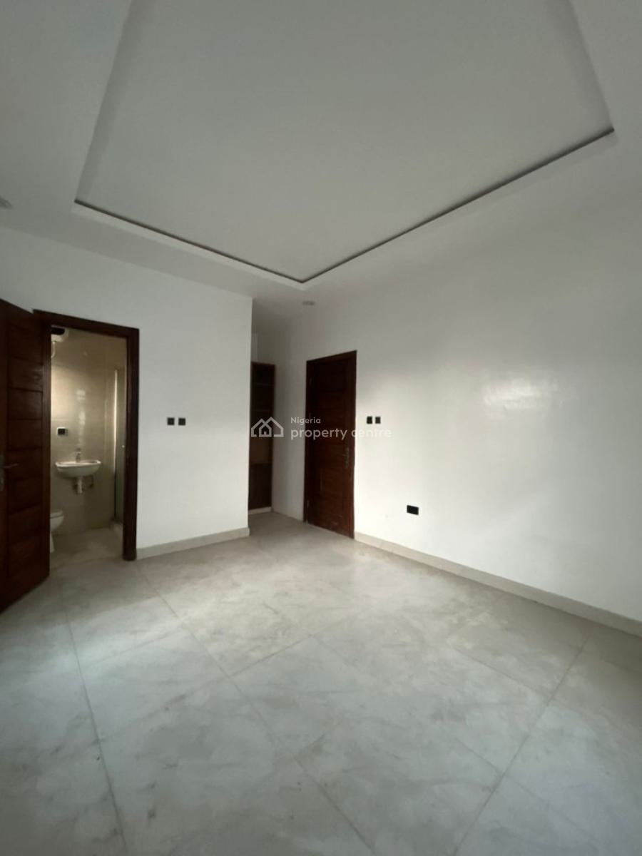 4-bedroom Semi-detached Duplex with Bq, Ologolo, Lekki, Lagos, Semi-detached Duplex for Sale