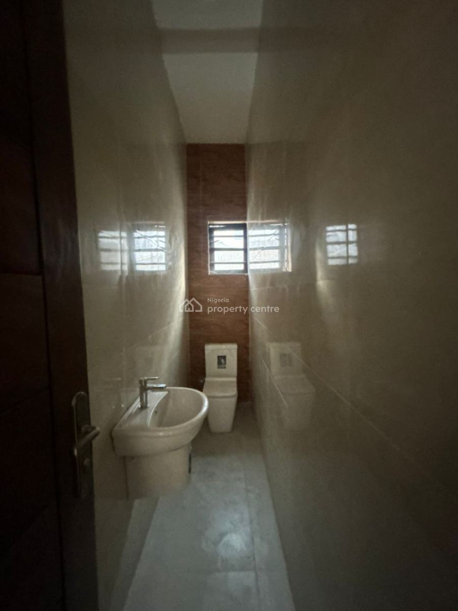 4-bedroom Semi-detached Duplex with Bq, Ologolo, Lekki, Lagos, Semi-detached Duplex for Sale