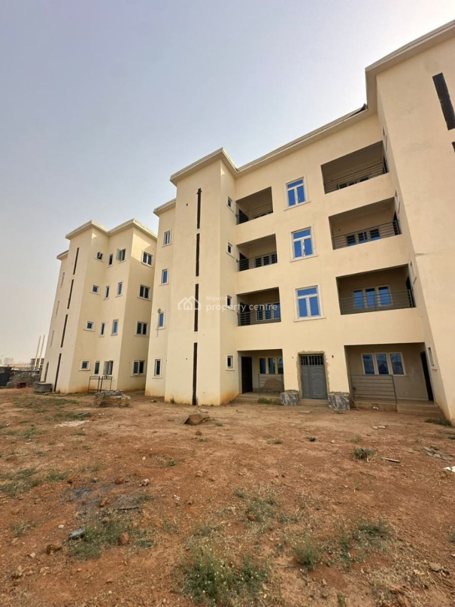 Distress 3 Bedroom Apartment, Jahi, Abuja, Flat / Apartment for Sale