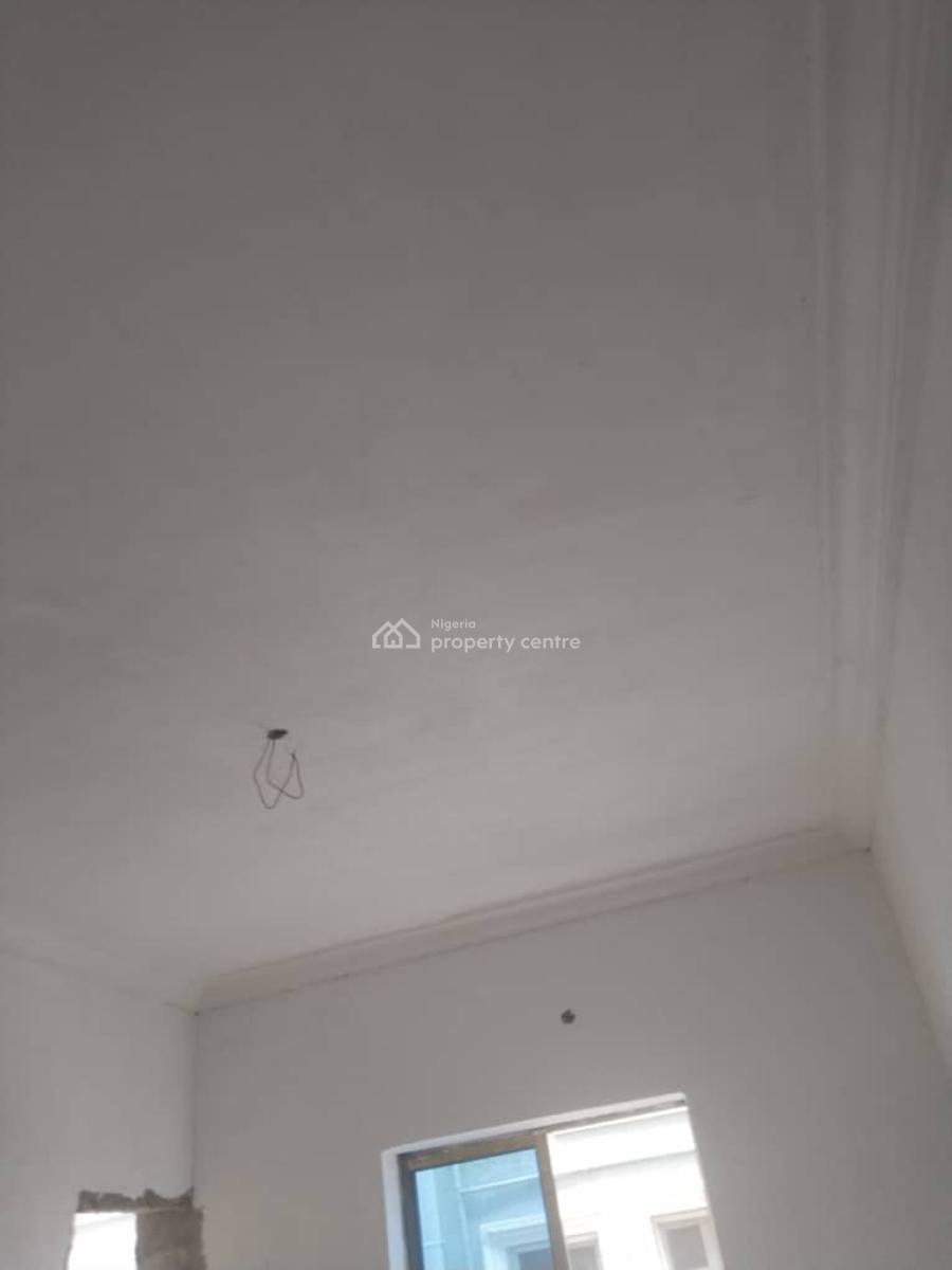 Standard Room Self Contain Upstairs, Fadeyi Waec Yabatech, Yaba, Lagos, Self Contain (single Rooms) for Rent