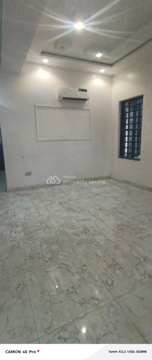 Fully Service 2 Bedroom Flat in Ikate, By House on The Rock Church, Lekki Phase 1, Lekki, Lagos, Flat / Apartment for Rent