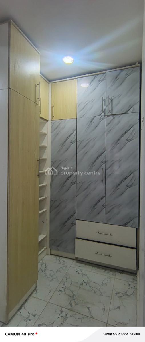 Fully Service 2 Bedroom Flat in Ikate, By House on The Rock Church, Lekki Phase 1, Lekki, Lagos, Flat / Apartment for Rent