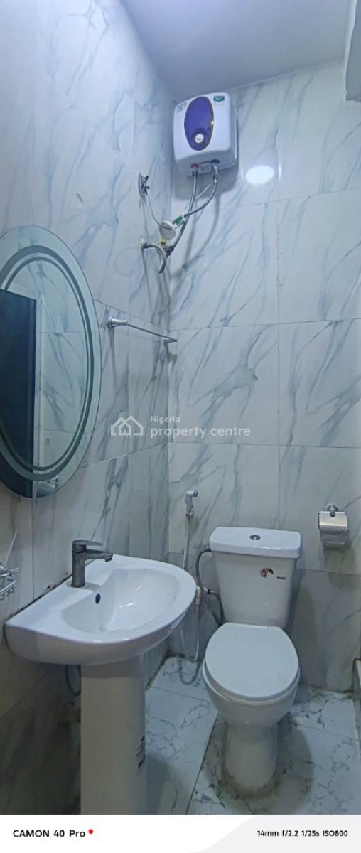 Fully Service 2 Bedroom Flat in Ikate, By House on The Rock Church, Lekki Phase 1, Lekki, Lagos, Flat / Apartment for Rent