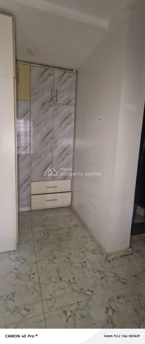 Fully Service 2 Bedroom Flat in Ikate, By House on The Rock Church, Lekki Phase 1, Lekki, Lagos, Flat / Apartment for Rent