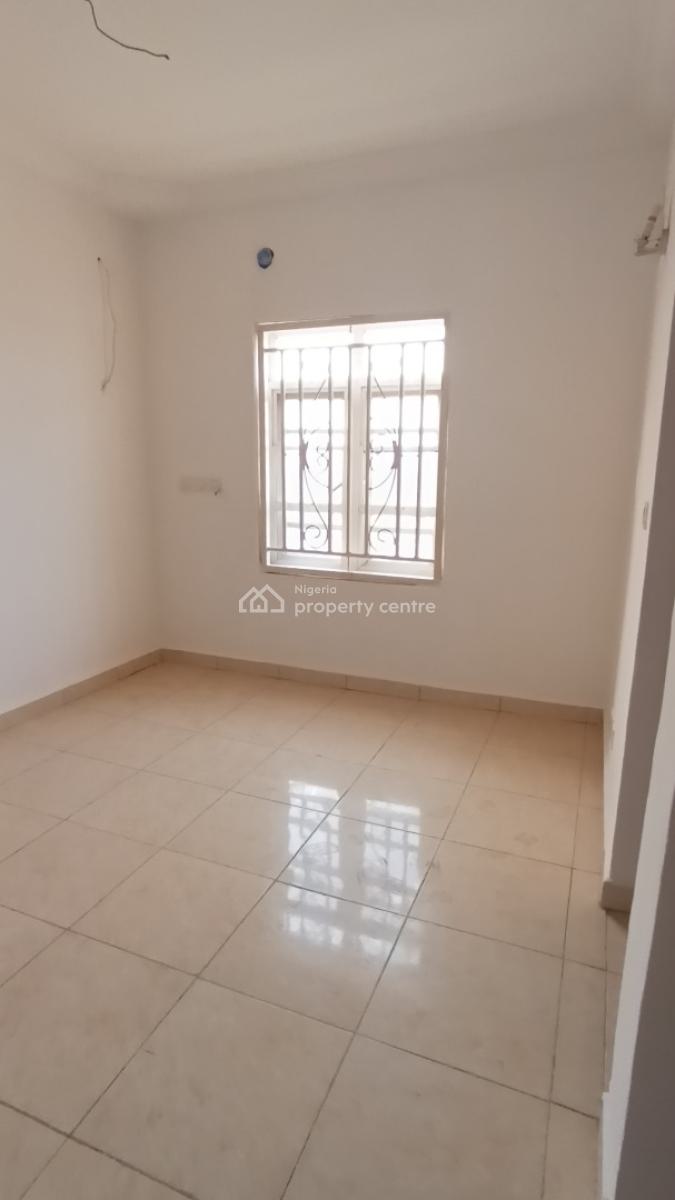 3bedroom Flat with a Bq, Very Nice Neighbourhood Tared Road, Wuye, Abuja, Flat / Apartment for Rent