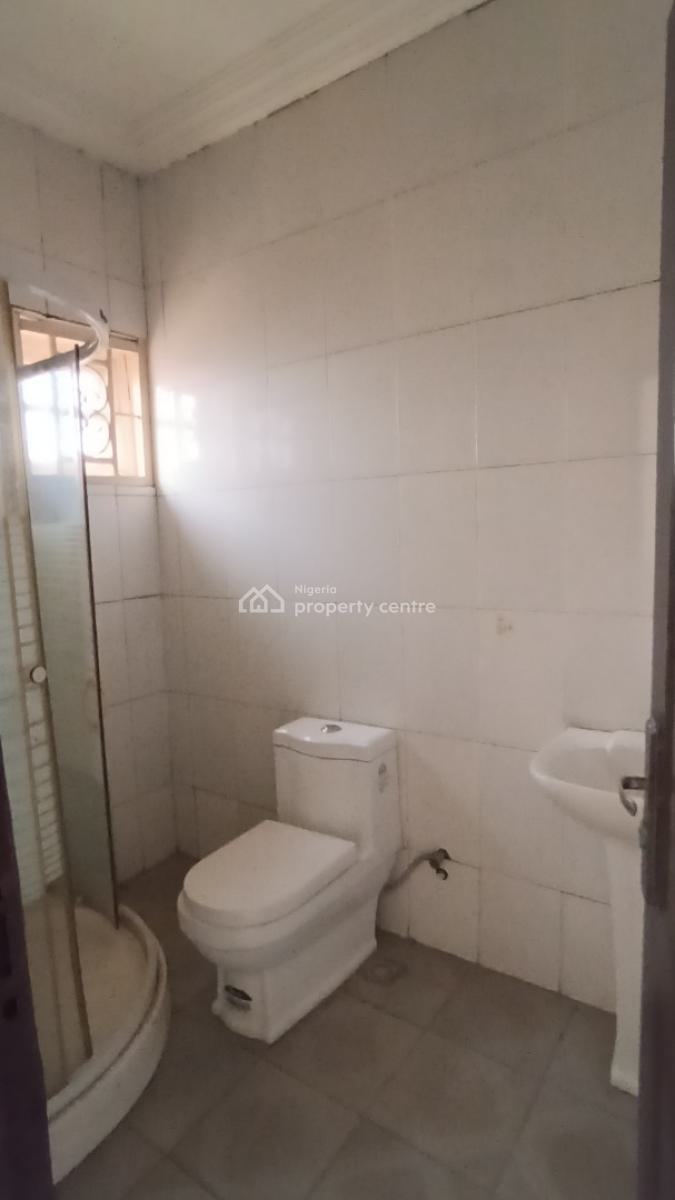 3bedroom Flat with a Bq, Very Nice Neighbourhood Tared Road, Wuye, Abuja, Flat / Apartment for Rent