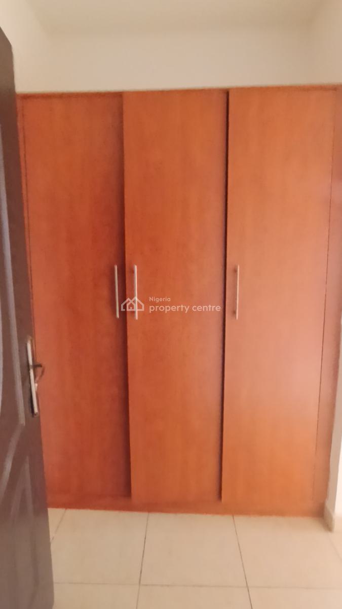 3bedroom Flat with a Bq, Very Nice Neighbourhood Tared Road, Wuye, Abuja, Flat / Apartment for Rent