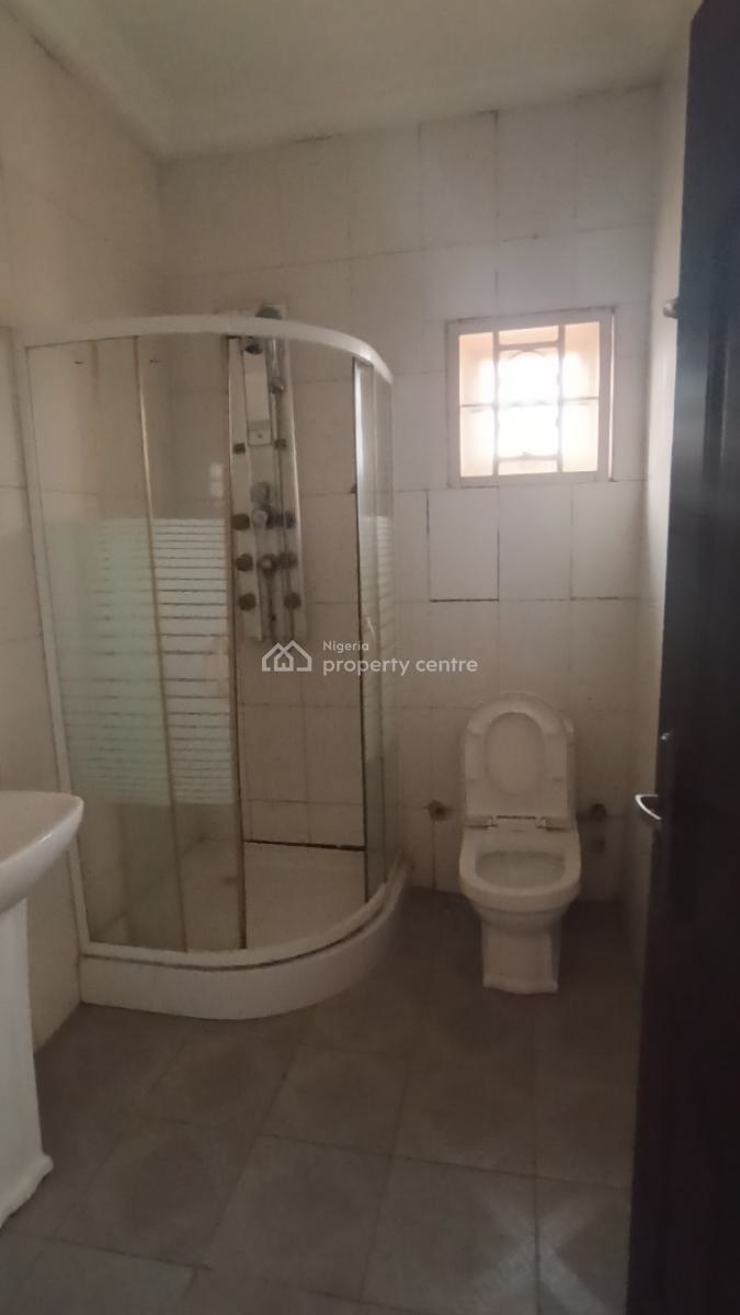 3bedroom Flat with a Bq, Very Nice Neighbourhood Tared Road, Wuye, Abuja, Flat / Apartment for Rent