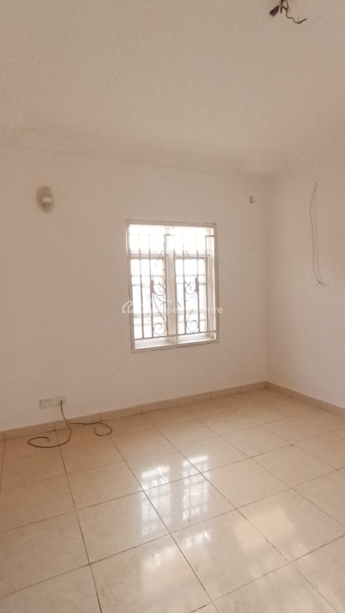 3bedroom Flat with a Bq, Very Nice Neighbourhood Tared Road, Wuye, Abuja, Flat / Apartment for Rent