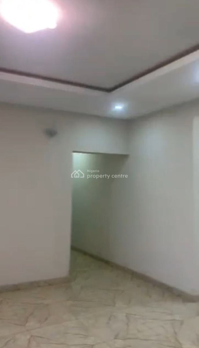 Exquisitely Finished 3 Bedroom Flat En-suite with Bq, Roseville Apartments,  Along Ebute-ibeshe Road, Ebute, Ikorodu, Lagos, Flat / Apartment for Sale