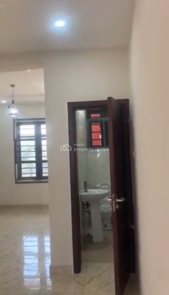 Exquisitely Finished 3 Bedroom Flat En-suite with Bq, Roseville Apartments,  Along Ebute-ibeshe Road, Ebute, Ikorodu, Lagos, Flat / Apartment for Sale