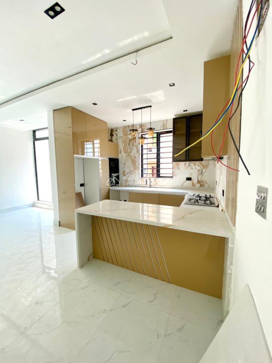 Luxury 2 Bedroom Apartment with Elevator, Lekki Phase 1, Lekki, Lagos, Flat / Apartment for Sale