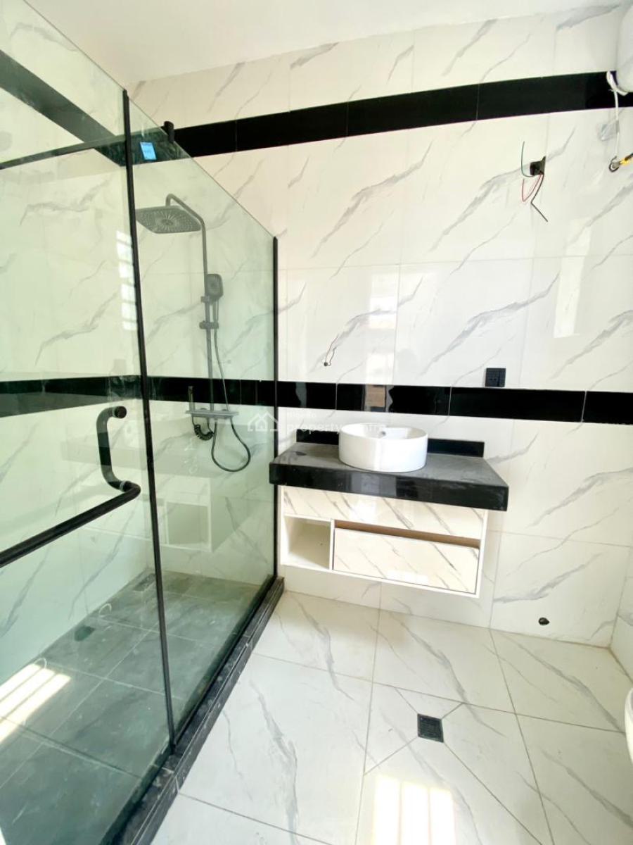 Luxury 2 Bedroom Apartment with Elevator, Lekki Phase 1, Lekki, Lagos, Flat / Apartment for Sale