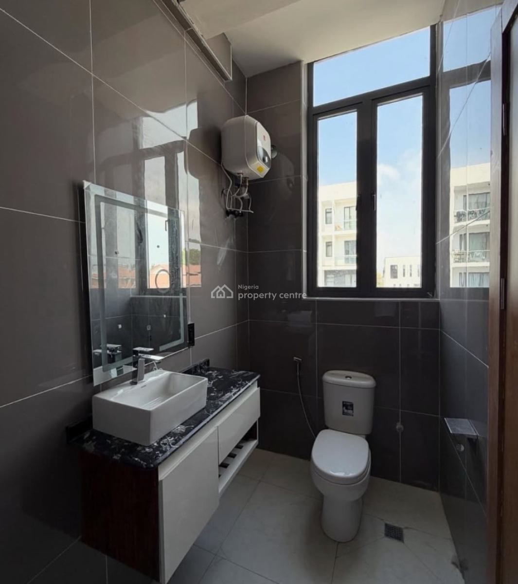 Luxury 2 Bedroom Apartment with Swimming in The Heart of Lekki Phase 1, Off Admiralty, Lekki Phase 1, Lekki, Lagos, Flat / Apartment for Rent