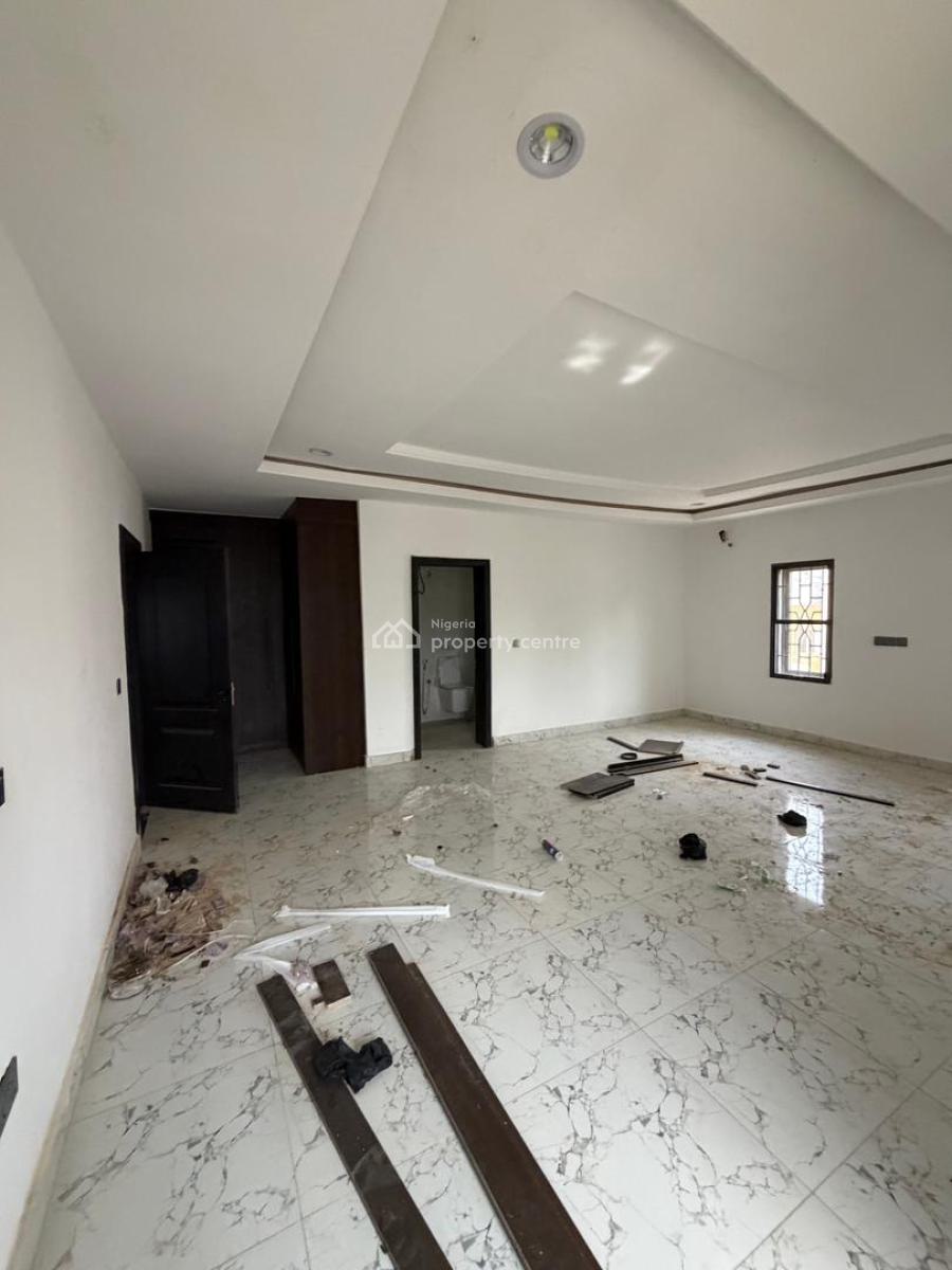 Spacious and Tastefully Finished 4 Bedroom Terrace, Guzape District, Abuja, Terraced Duplex for Sale