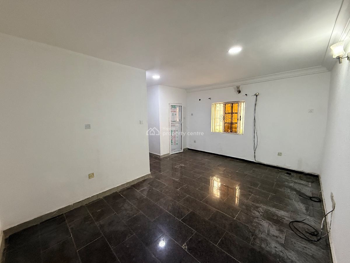 Spacious 2-bedroom Apartment, Lekki Phase 1, Lekki, Lagos, Flat / Apartment for Rent