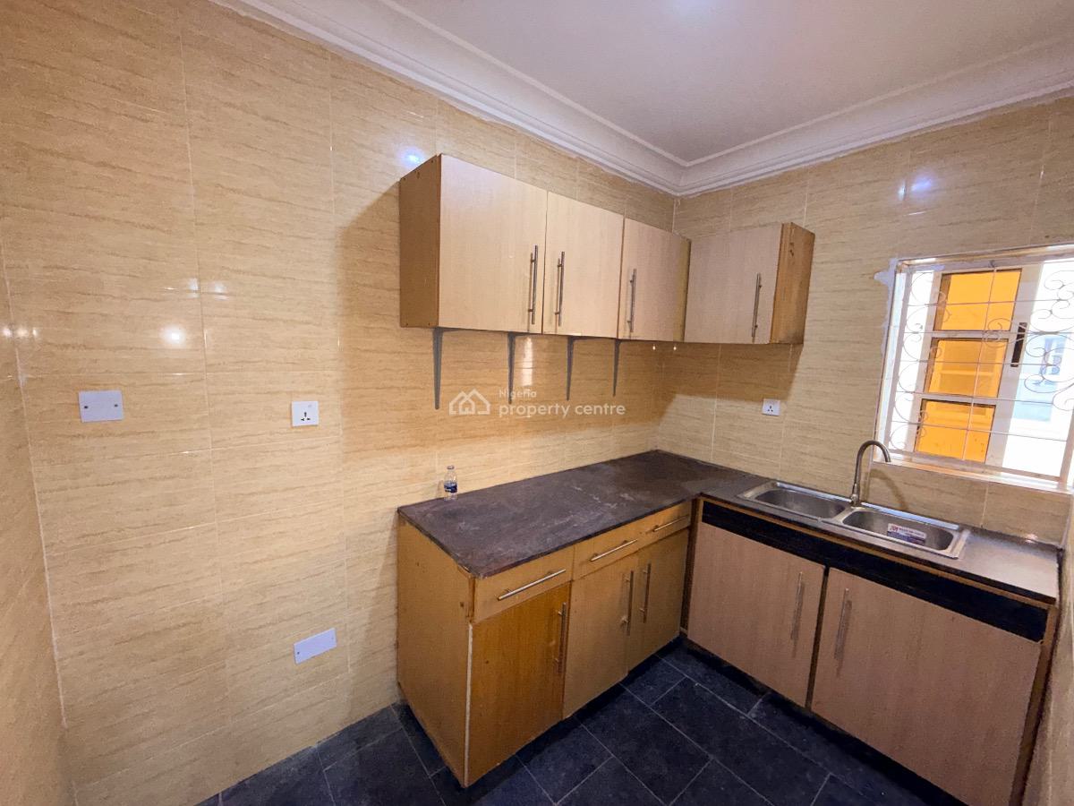 Spacious 2-bedroom Apartment, Lekki Phase 1, Lekki, Lagos, Flat / Apartment for Rent