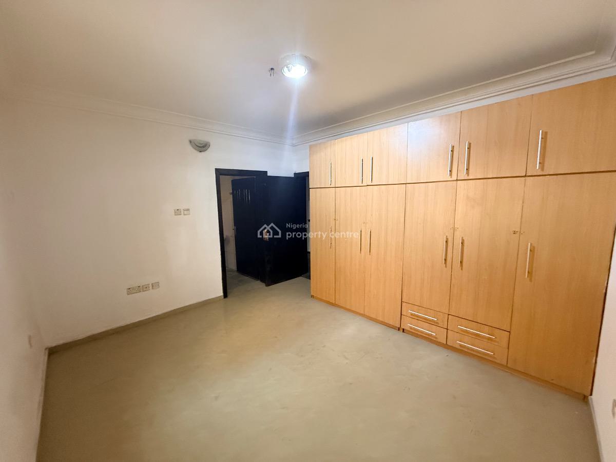 Spacious 2-bedroom Apartment, Lekki Phase 1, Lekki, Lagos, Flat / Apartment for Rent