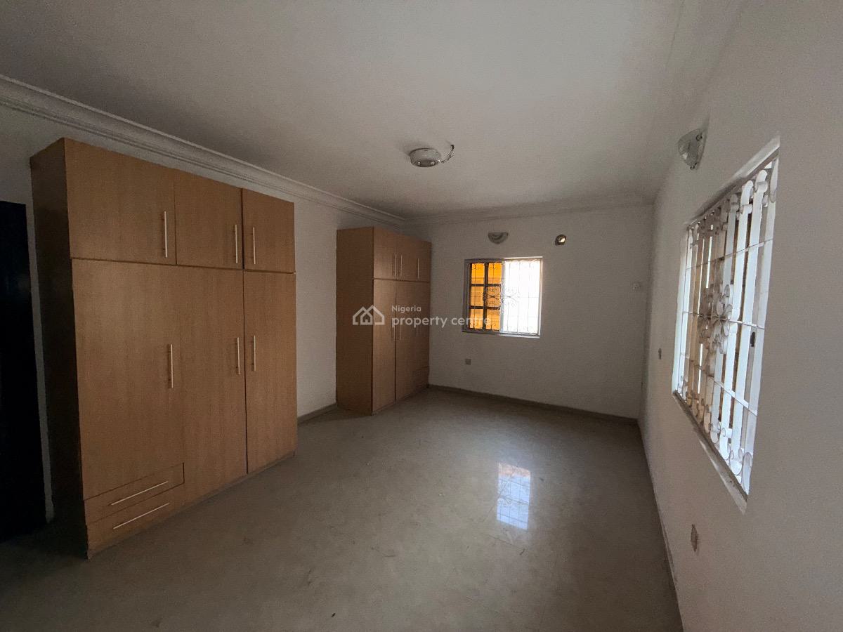 Spacious 2-bedroom Apartment, Lekki Phase 1, Lekki, Lagos, Flat / Apartment for Rent