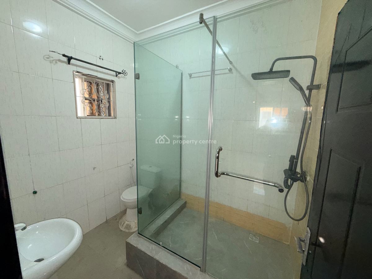 Spacious 2-bedroom Apartment, Lekki Phase 1, Lekki, Lagos, Flat / Apartment for Rent