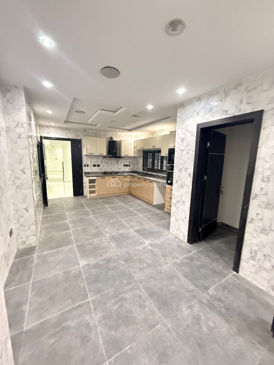 Fully Furnished 5-bedroom Detached House  with Pool and Bq, Lekki Phase 1, Lekki, Lagos, Detached Duplex for Rent