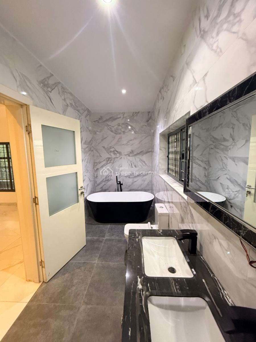 Fully Furnished 5-bedroom Detached House  with Pool and Bq, Lekki Phase 1, Lekki, Lagos, Detached Duplex for Rent