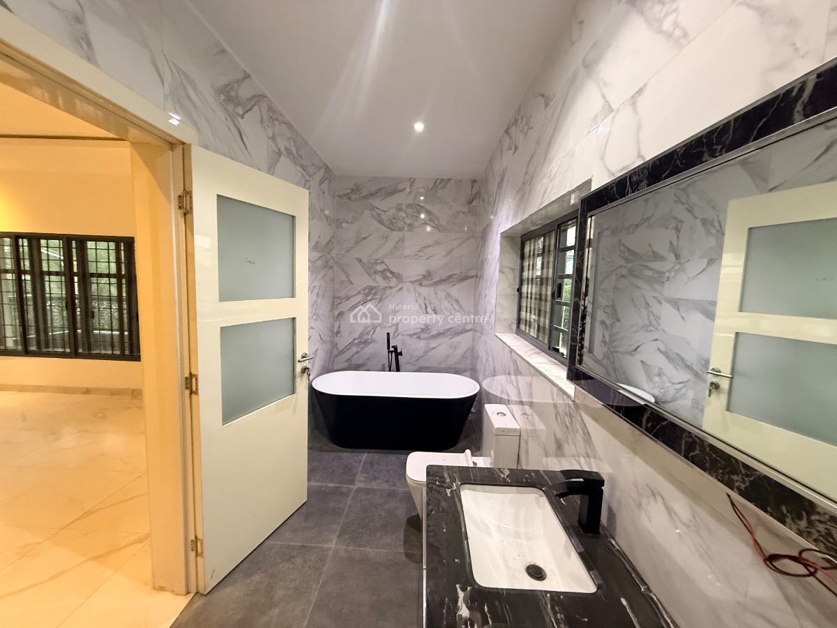 Fully Furnished 5-bedroom Detached House  with Pool and Bq, Lekki Phase 1, Lekki, Lagos, Detached Duplex for Rent