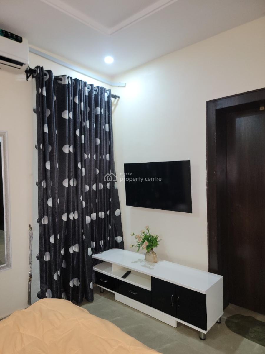 Luxury 3-bedroom Apartment with Excellent Furnishing, Mobolaji Bank Anthony Way, Ikeja, Lagos, Flat / Apartment Short Let