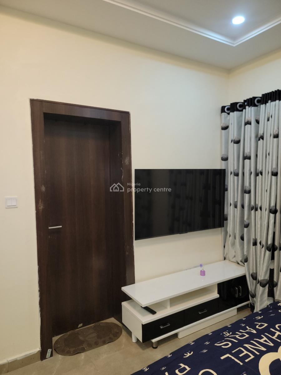 Luxury 3-bedroom Apartment with Excellent Furnishing, Mobolaji Bank Anthony Way, Ikeja, Lagos, Flat / Apartment Short Let