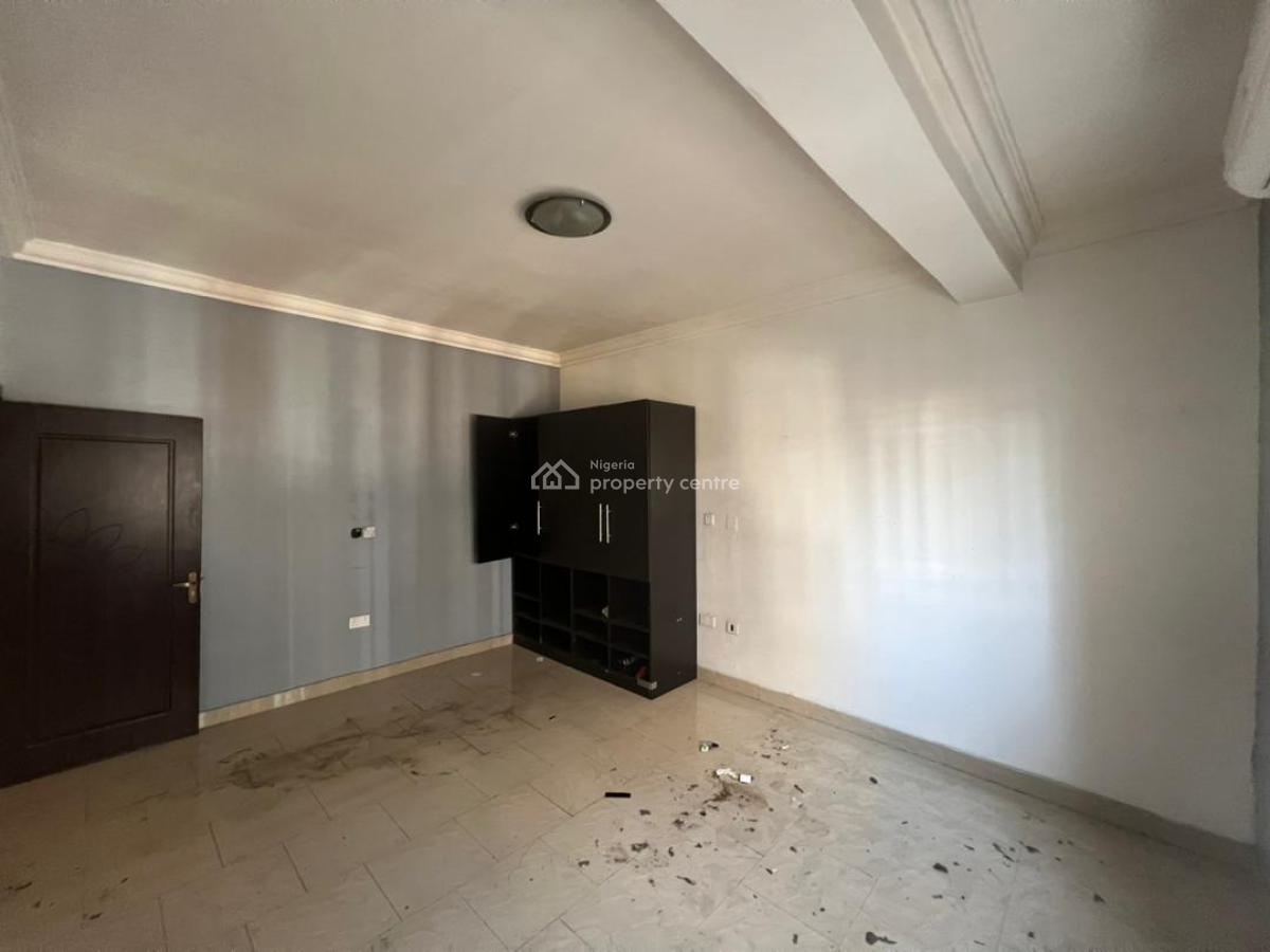 3 Bedrooms Apartment, Lekki Phase 1, Lekki, Lagos, Flat / Apartment for Sale