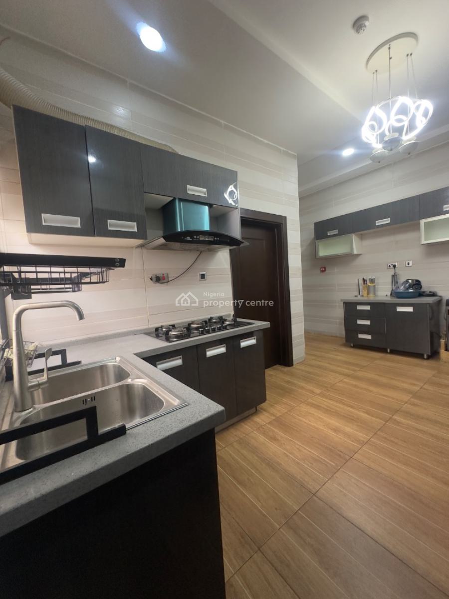 Extremely Spacious 3 Bedroom Apartment and a Bq, Lekki Right, Lekki Phase 1, Lekki, Lagos, Flat / Apartment for Rent