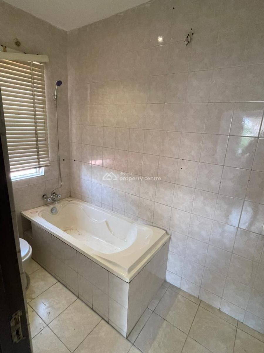 Lovely Luxury Mini Flat(unfurnished), Lekki Phase 1, Lekki, Lagos, Mini Flat (room and Parlour) for Rent